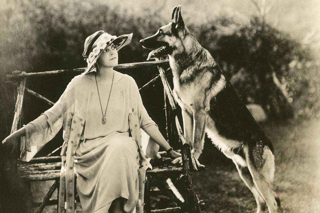 Jane Murfin with Strongheart, 1922